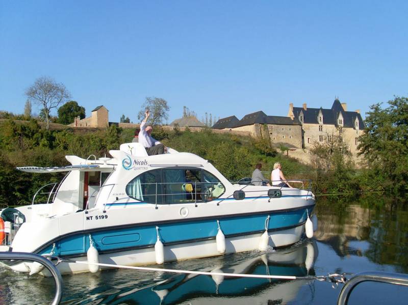 10 Tage : Hausbootfahrt 10 tage auf  der Sarthe - ab 1430 euros