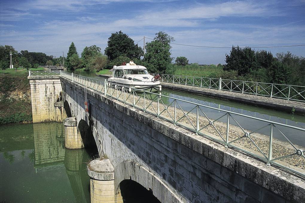 03-buzet-pont-canal