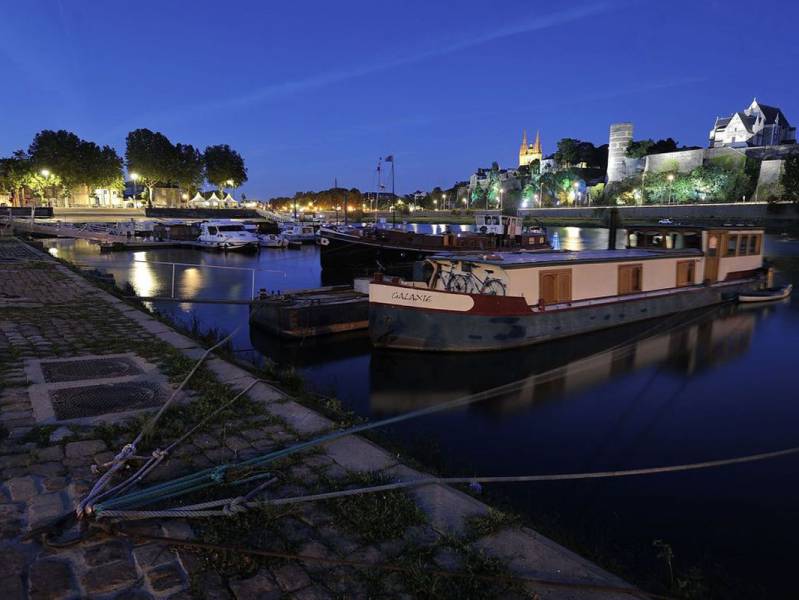 Wochenende 2 Tage : Hausboottour zur Anjou-Hauptstadt Angers - ab 499 euros