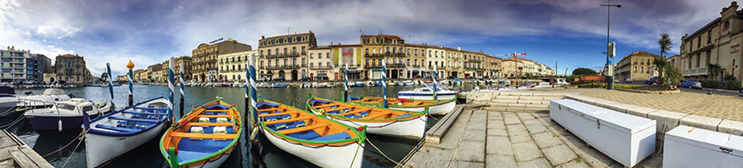 Sète: Ruderboote für die berühmten Fischerstechen  